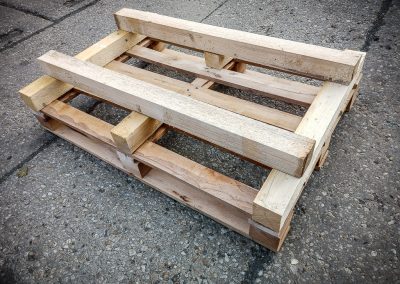 Paletten im Sondermaß - Holzverarbeitung und Kleintransporte Peter Teubner - HVT Pöllwitz